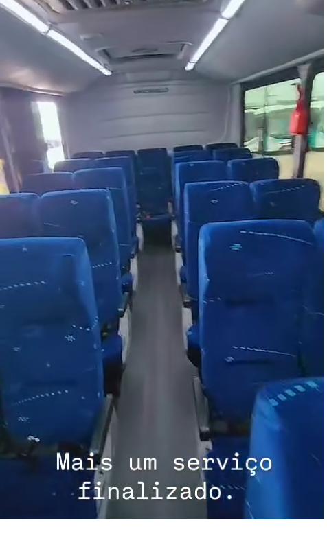 Bancos de ônibus higienizados